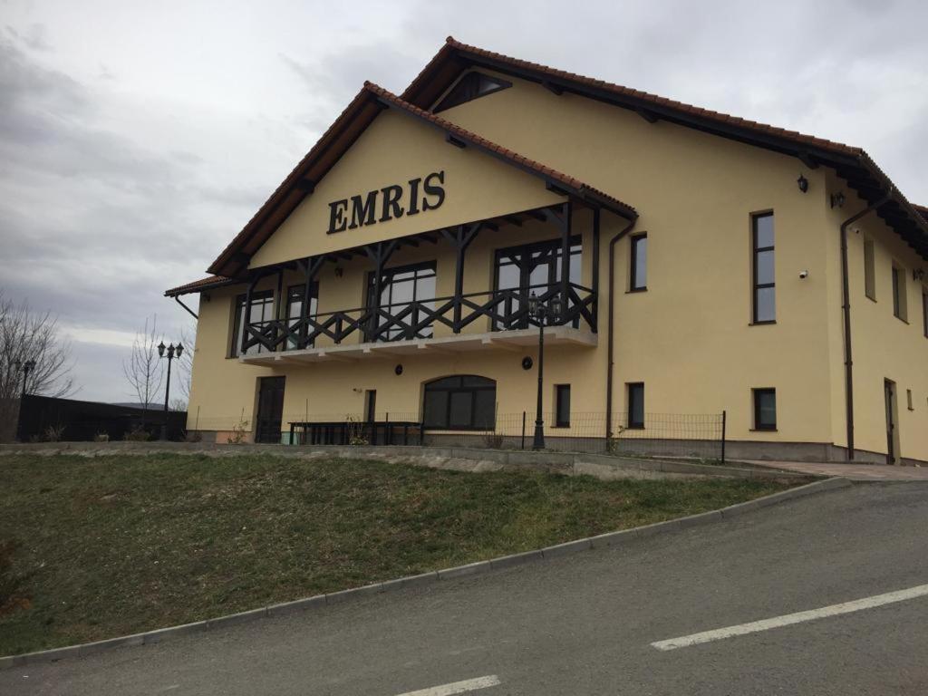 Pensiunea Emris Spatac エクステリア 写真